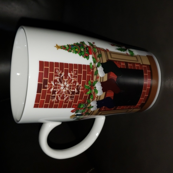 Lenox Heart Changing Christmas Mug - Picture 10 of 10